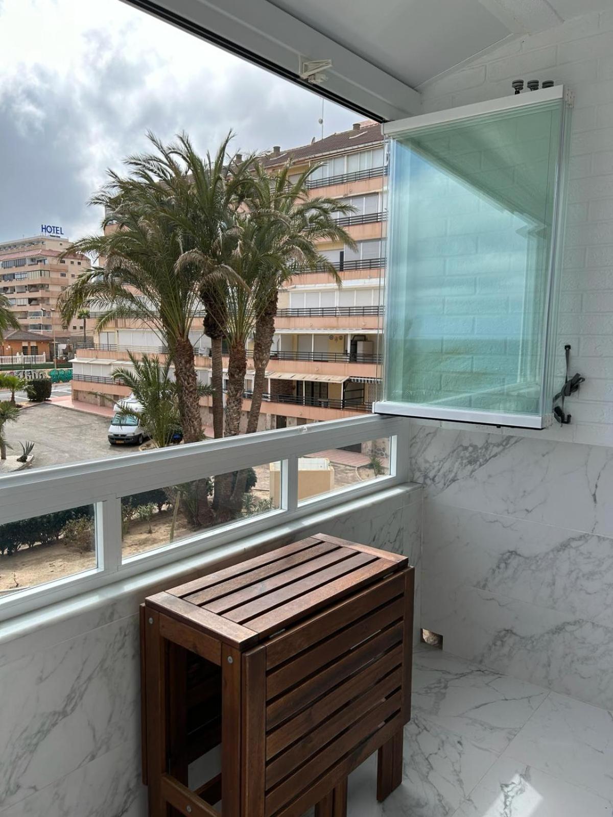 Splendido Appartamento Fronte Mare Vista Spiaggia - Prima Linea Mare Torrevieja Dış mekan fotoğraf